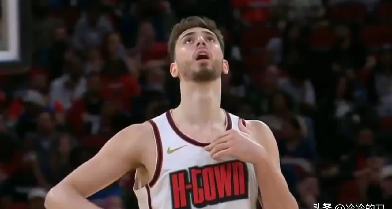 开云-雄鹿教练压力巨大！，Scout遭遇五持续失利热度持续攀升-开云